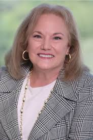 Dianne Field, Real Estate Agent