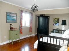 What is the best way to combine a home office with a guest room?