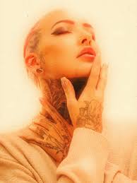 Hey I'm back!!!! Did y'all see Mortal Kombat? What'd you think? Dark Raiden  @lua.lpcosplay 📸 @ram_entertainment #cosplay #cosplayphotography  #codplaygirls #mortalkombat #mortalkombatmovie #mortalkombatcosplay  #raidencosplay #cosplayersofcolor