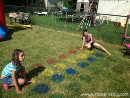 Just Us Girls Diy Outdoor Twister Spiele Im Freien Lustige Spiele Fur Kinder Partyspiele