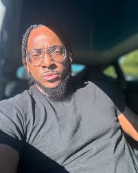 Keep pursuing your goal, no matter if you're exhausted, afraid, struggling,  or standing alone-just never give up. 🙏🏾