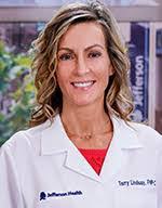 Lindsey Woodbury's Instagram, Twitter & Facebook