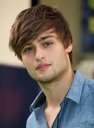Douglas Booth To Star In Wachowski S Jupiter Ascending Easy Mens Hairstyles Cool Hairstyles Popular Mens Hairstyles