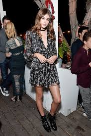 Kaia Gerber Just Wore Your Perfect Weekend Outfit Celebrity Outfits Kaia Gerber Style Fashion