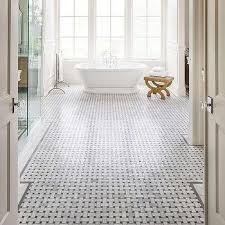 If you crave extra space but what you have is vertical, it can pose some unique decorating challenges. Master Bathroom High Ceiling Design Ideas