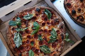 Adults and youth (ages 13 and older) need an average of 2,000 calories a day, and children (ages 4 to 12) need an average of 1,500 calories a day. New Austin Pizza Food Truck Sammataro Opens In Westlake Eater Austin