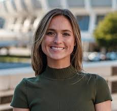 Zoe Dickson's Instagram, Twitter & Facebook