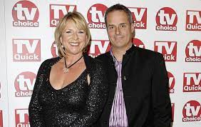 Fern britton lives in cornwall following her split from phil vickery. Fern Britton Phil And I Knew We Were Coming To The End Of Our 20 Year Marriage The Irish News