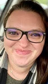 Carmen Everett's Instagram, Twitter & Facebook