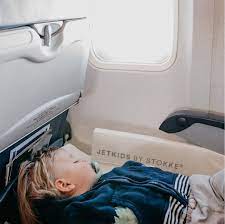 Sebenarnya cara ini mungkin dilakukan oleh semua ibu, tapi saya mau cerita lagi, mungkin saja ada yang berbeda. 20 Tips Liburan Membawa Anak Atau Bayi Naik Pesawat Pergi Com