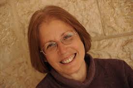 Hiding Places: A Mother, a Daughter, an Uncovered Life (Excelsior  Editions): Wyshogrod, Diane: 9781438442433: Amazon.com: Books