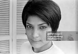 65 photos et images haute résolution de Leila Khaled