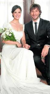 Yeah, so i've been watching spanish series 'el internado laguna negra' (the boarding school: Con Marta Torne Tengo Una Relacion De Amistad Muy Bonita