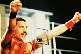 Freddie Mercury The Great Pretender A Life In Pictures The Great Pretender Freddie Mercury S Career In Photos Nme Freddie Mercury Queen Freddie Mercury Freddie Mercury Mother
