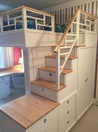 It's where you hang up your clothes and then take them back out to get ready in the morning. Loft Bed Com Escada Inteligente Build A Loft Bed Bedroom Design Bunk Bed Designs