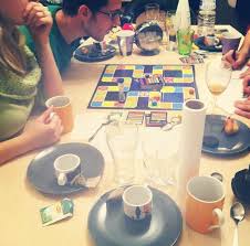 Los niños y niñas comienzan a pensar con creatividad para resolver problemas a esta edad de tres años. 150 Palabras Para Jugar Pictionary Faciles Intermedias Y Dificiles Veintipico