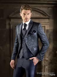 Retrouvez l'agenda des salons mariages en belgique, toutes les informations des horaires, prix, défilés … tous les métiers du mariage seront représentés : Costume Ceremonie 2017 Collection Mariage Enzo Romano Eleganza Tournai Belgique Habillement Homme Homme En Costume Style Vestimentaire Homme