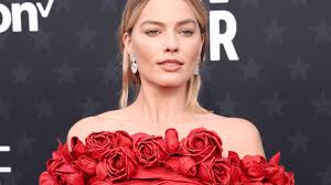 Margot Robbie Will Handle Pregnancy in a Unique Way, Sources Claim