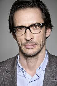 QRT: Zeichen, Zombie, Teqno