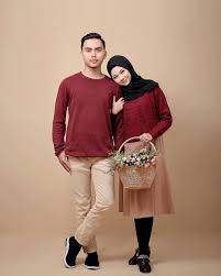 30 foto prewedding hijab casual indoor outdoor modern. Pin Di Prewedding