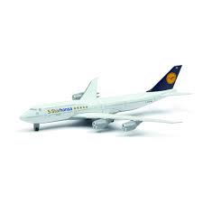 Todo lo que necesita saber para su viaje con lufthansa en una app: Schuco 403551695 1 600 Scale Lufthansa 5 Starhansa Boeing 747 8 White Buy Online In Kyrgyzstan At Desertcart Kg Productid 113025739