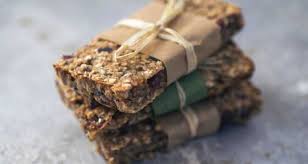 Des Barres De Cereales Maison A Base De Fruits Secs Cereales Et Super Aliments Qui Ne C Barre De Cereales Maison Snacks Proteines Recettes Riches En Proteines