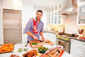 Questa è l'area dedicata agli chef a domicilio in sicilia.se devi organizzare un rinfresco, una cena a domicilio in sicilia o qualsiasi festa privata fino al cenone di capodanno e cerchi uno chef a casa tua, area events ha realizzato questa guida di cuochi e catering a domicilio in sicilia con prezzi del servizio. Cuoco A Domicilio Trova Il Migliore Della Zona Per Ottimi Pasti Direttamente A Casa Tua Con Un Click