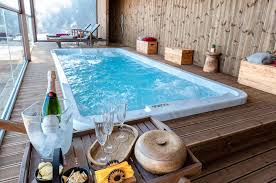 Un agriturismo con piscina toscana e la location ideale per trascorrere non soltanto le vacanze estive ma anche quelle dei mesi di cosiddetta mezza stagione visto che la toscana ha generalmente un clima mite e già dal mese di maggio. Agriturismo Spa Toscana Agriturismo Toscana Piscina Casa Conti Di Sotto