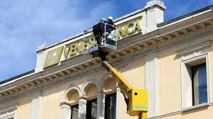 Veneto banca è una banca popolare con sede in montebelluna (tv) che, per anni, ha rappresentato un soggetto. La Famiglia Folco E Il Doppio Flop Su Veneto Banca E Vicenza