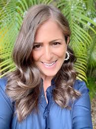 Melanie Moraga's Instagram, Twitter & Facebook