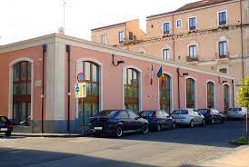 Serafico/registri immobiliari è a 255 metri di distanza a piedi e ci si arriva in 4 minuti di cammino. Consolato Di Romania A Catania Ambasciata Di Romania Nella Repubblica Italiana