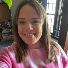 Melinda Cameron's Instagram, Twitter & Facebook