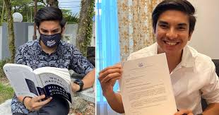 Warga emas means old people which aged 50 and older. 2 Kali Tolak Master Di Oxford Syed Saddiq Sambung Belajar Di Singapura Semasa Cari Infonet