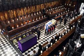 .george vi memorial chapel, where his wife will eventually be buried with her parents, king george vi and the queen mother, who died in 2002, and queen elizabeth's sister, princess margaret king george vi and the queen mother lie in rest in a tomb with a black stone slab on the floor that. Gpaumfjuum5fom