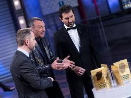 Sono stati estratti i biglietti vincenti di terza categoria della lotteria italia 2020, che vi riportiamo in fondo Lotteria Italia 2020 I Biglietti Vincenti Premi Da 20 Mila Euro A 5 Milioni Corriere It