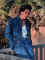 Pin On River Phoenix