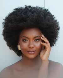 A linda atriz Eli Ferreira, mandando muito na novela Renascer.  #fotogutocosta Beleza @tittovidal @eliferreira #renascer #atrizes #novelas  #tvglobo