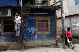 Ahora el coronavirus llegó a los más humildes entre los humildes, en la ex villa 31, hoy barrio padre carlos mugica, y golpea a vecinos y también referentes sociales. Plan Detectar 30 Casos Positivos En El Barrio Padre Mugica Y 10 Sospechosos En Quilmes Tiempo Argentino Tiempo Argentino