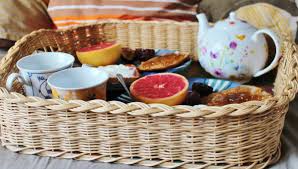 Fotos gratis : tetera, plato, comida, Produce, acogedor, desayuno,  horneando, almohada, bandeja, picnic, cama, cesto, Tejido, Lugar para  dormir, Accesorios de casa, cesta de regalo 4278x2433 - - 888419 - Imagenes  gratis - PxHere