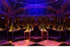 Cecistyle Ceci S Guide To Inspiring Style Ceci New York Cheap Wedding Venues Glamorous Wedding Wedding Venues