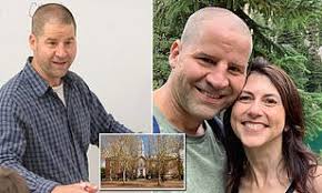 Jeff bezos also issued a statement on april 4 and now, in a stroke of happy coincidence, i am married to one of the most generous and kind. Udasa1tvoz9v M