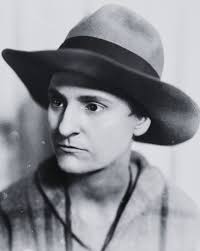 Sylvia Beach & Adrienne Monnier : un couple de femmes libraires au coeur du  Paris littéraire de l'entre-deux guerres