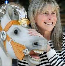 Tracy Alder's Instagram, Twitter & Facebook