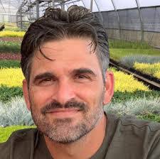 Ken Lester's Instagram, Twitter & Facebook