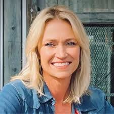 Hunter Pell's Instagram, Twitter & Facebook