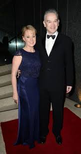 She has a younger brother samuel and a younger sister harriet. Sally Dynevor Husband Tim Dynevor Age Net Worth Family