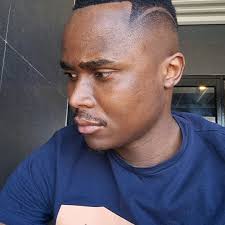 Maths teacher still teaching" My friend from another class: "Ee mmata  stampa sa fela"