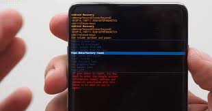 Telefonunuzu kişileştirmek istermisiniz daha önce görmediğiniz paylaşacağım duvar kağıtları sayesinde iphone telefonunuza özel geliştirilmiş sihirli duvar kağıtları ile jailbreak olmadan dock'u gizleme klasör arka plan rengini değiştirme hatta klasörlere oval bir görünüm kazandıracağız. Android Telefonlari Olduren Duvar Kagidini Denedik