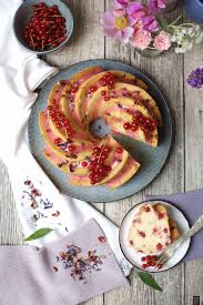 einfacher guglhupf mit johannisbeeren mit bildern blechkuchen einfach schnell rezepte johannisbeeren kuchen