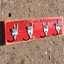 Paix Amour X X Rock Sur X Cles Fourchette U Rack Argenterie Recycle Art D Argenterie Diy Recup